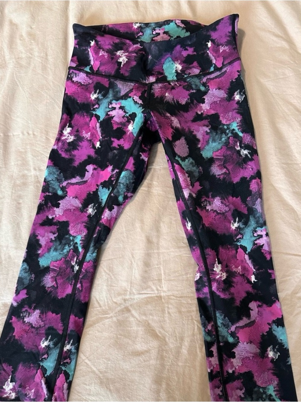 lululemon athletica Floral Print Leggings - Purple & Teal on Black